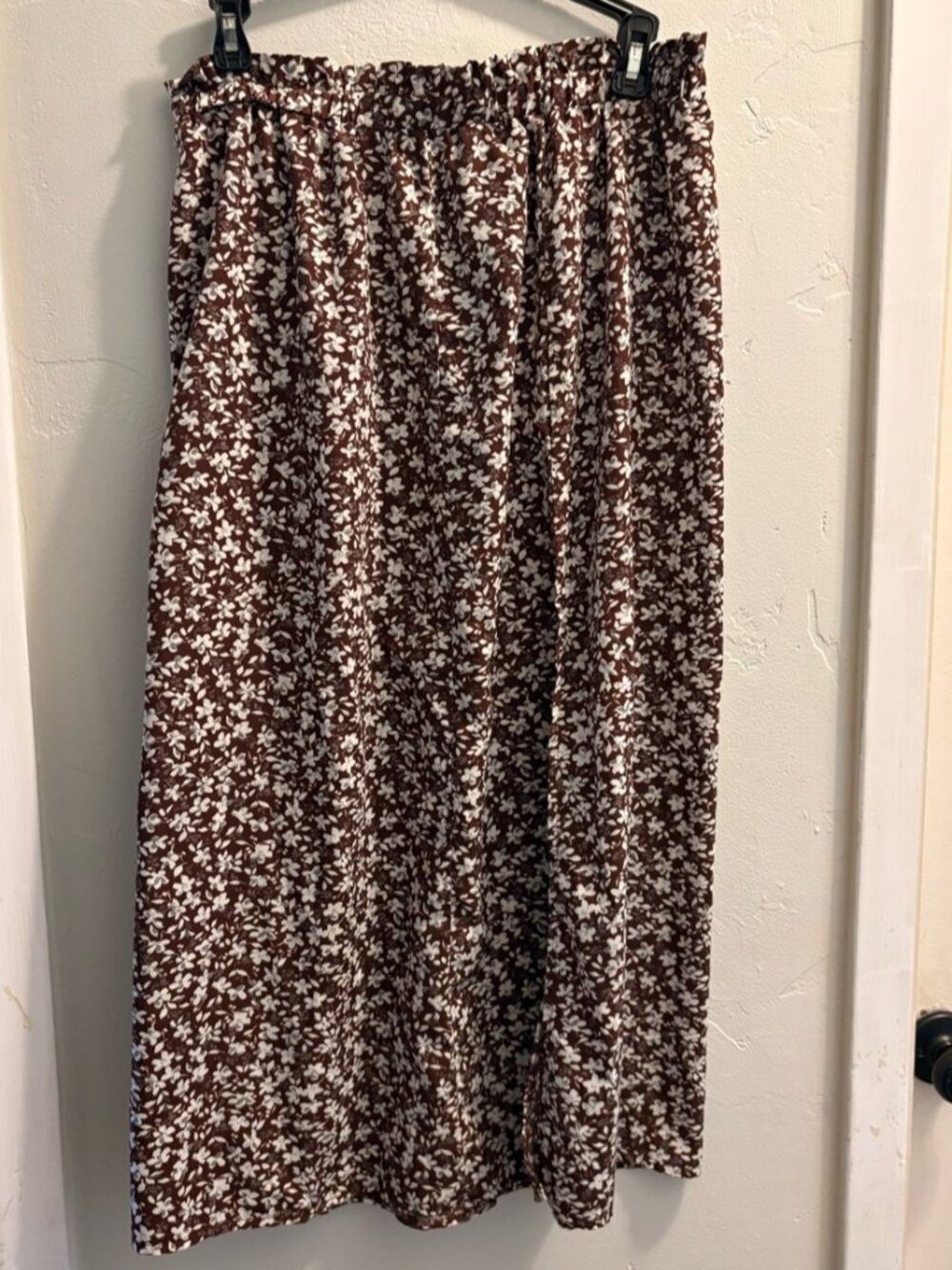 Midi Brown Skirt with Small Floral Print and Slit